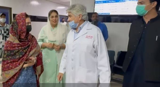 مریم اورنگزیب کا جناح ہسپتال کا دورہ، صفائی اور علاج کی صورتحال کی تعریف