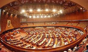 قومی اسمبلی اجلاس میں اپوزیشن کا سپیکر کے ساتھ جھگڑا، پی ٹی آئی اراکین کا احتجاج
