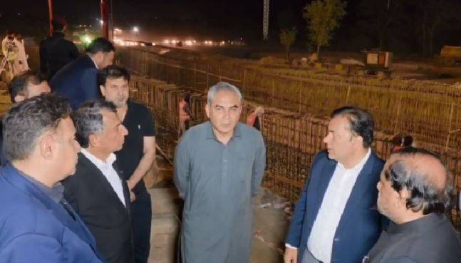 محسن نقوی کا ترقیاتی منصوبوں کا دورہ، مری روڈ انڈر پاس وقت پر مکمل کرنے کی ہدایت
