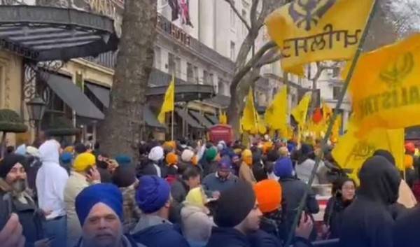 لندن میں بھارتی جارحیت کے خلاف پاکستانی اور سکھ برادری کا احتجاج