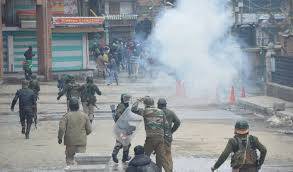 مقبوضہ کشمیر میں بھارتی فورسز کا کریک ڈاؤن، کئی کشمیری گرفتار