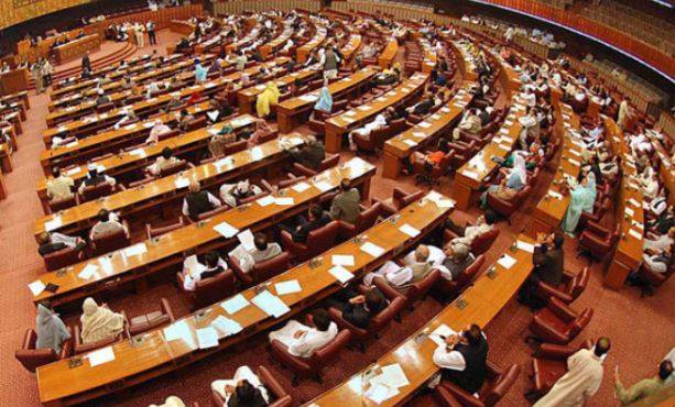 قومی اسمبلی نے سول سرونٹ ایکٹ میں ترمیم کی منظوری دے دی، افسران کو اثاثے ظاہر کرنے کی ہدایت