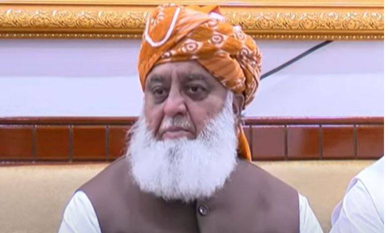 مولانا فضل الرحمان کا کم عمر شادی کے قانون کو مسترد کرنے اور احتجاجی مہم شروع کرنے کا اعلان