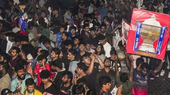  آئی پی ایل کی جیت پر بھگدڑ، بنگلور میں 11 افراد ہلاک