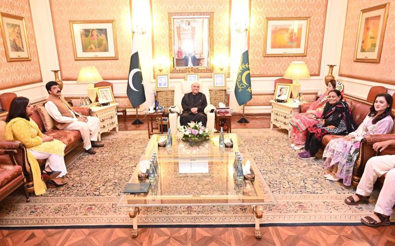 صدر آصف علی زرداری سے گورنر ہاؤس لاہور میں پارٹی رہنماؤں کی ملاقات، ملکی و سیاسی امور پر تبادلہ خیال
