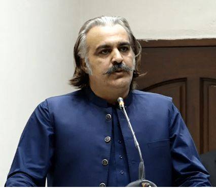 حکومت گرائی گئی تو سیاست چھوڑ دوں گا، جتنا چاہیں زور آزمائی کریں: علی امین گنڈاپور