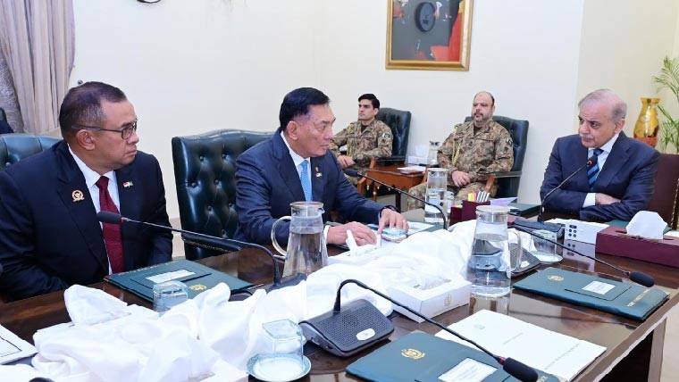 وزیراعظم شہباز شریف سے انڈونیشیا کے وزیر دفاع کی ملاقات، تعلقات مزید مضبوط بنانے پر اتفاق