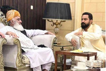 انصاف اور سچائی کے اصولوں پر عمل پیرا ہونے کا عندیہ: فضل الرحمان