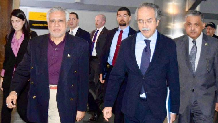 اسحاق ڈار سلامتی کونسل اجلاس کی صدارت کے لیے نیویارک پہنچ گئے