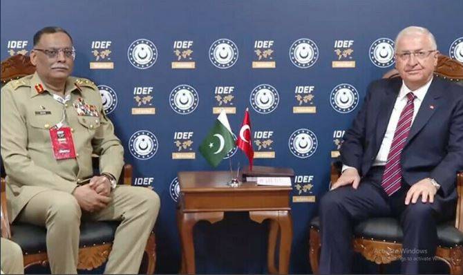 جنرل ساحر شمشاد مرزا کا دفاعی تعاون بڑھانے کے لیے استنبول کا دورہ