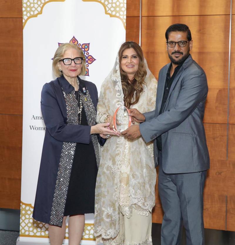 کاشف مرزا کو مذہبی آزادی پر بین الاقوامی ایوارڈ، پاکستان میں اقلیتوں کے حقوق کی بہتری کا عندیہ