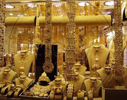 سونے کی قیمتوں میں اضافہ: 10 گرام سونا 428 روپے مہنگا 
