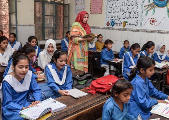 پنجاب میں گرمیوں کی چھٹیوں میں رد و بدل، کلاسز مرحلہ وار شروع ہوں گی