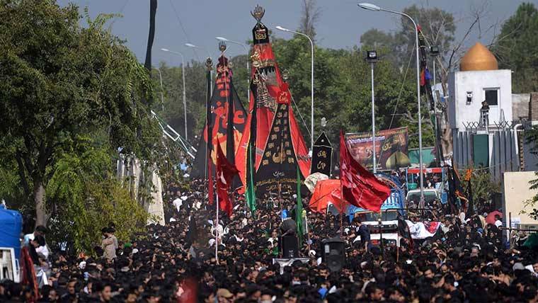 ملک بھر میں چہلم حضرت امام حسینؑ عقیدت و احترام کے ساتھ منایا جا رہا ہے