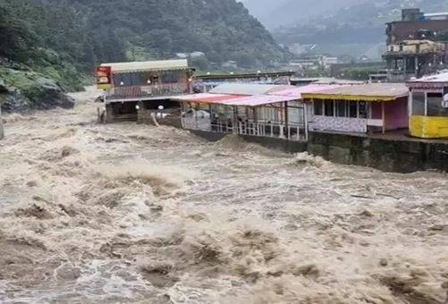 خیبرپختونخوا کے سیلاب زدہ علاقوں میں مزید بارشوں کی وارننگ، این ڈی ایم اے کی ایڈوائزری جاری