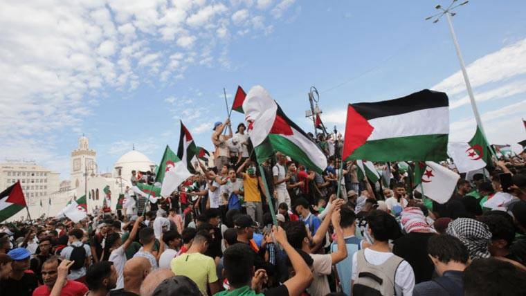 غزہ میں اسرائیلی حملوں میں 63 فلسطینی شہید، تل ابیب میں مظاہرے جاری