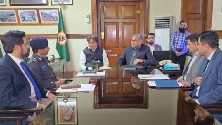 محسن نقوی کا ریلوے ہیڈ کوارٹرز کا دورہ، سیکیورٹی بہتر بنانے اور تجاوزات کے خاتمے کا فیصلہ