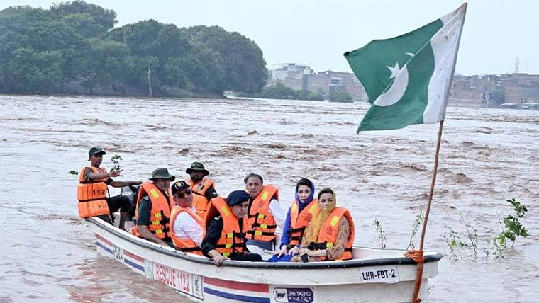 مریم نواز کی سیلاب سے متاثرہ علاقوں کے عوام سے محفوظ مقامات پر منتقل ہونے کی اپیل