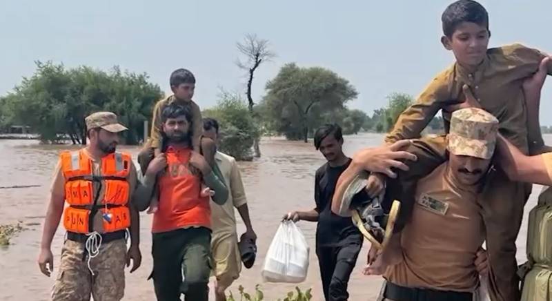 جنوبی پنجاب میں سیلابی صورتحال تشویشناک، پاک فوج کی امدادی سرگرمیاں جاری
