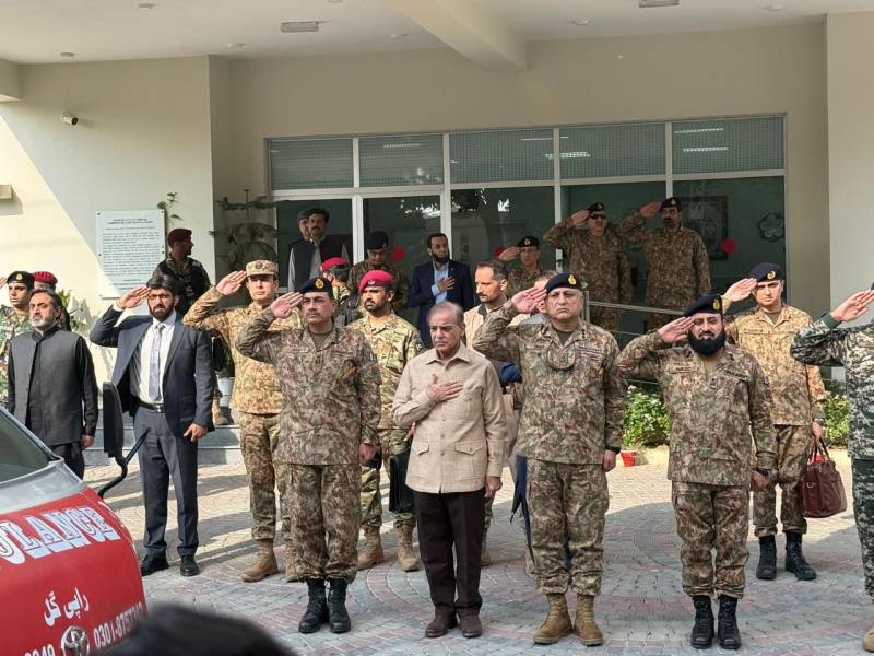 وزیر اعظم شہباز شریف اور فیلڈ مارشل عاصم منیر کا بنوں میں دہشت گردی سے متعلق اہم اجلاس، شہداء کی نماز جنازہ میں شرکت