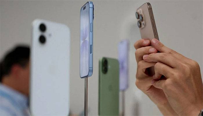 ایپل کے نئے آئی فونز میں فاسٹ چارجنگ، مگر چارجر الگ خریدنا پڑے گا
