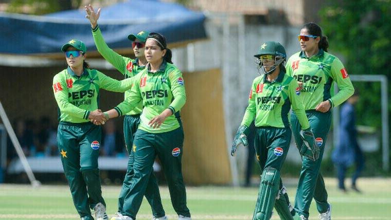 پاکستان ویمنز کرکٹ ٹیم کل لاہور سے سری لنکا کے لیے روانہ ہو گی