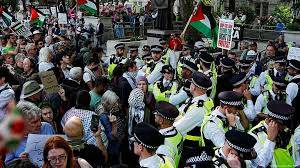 برطانوی پولیس نے فلسطین کے حق میں مظاہرے میں 500 سے زائد افراد گرفتار کر لیے