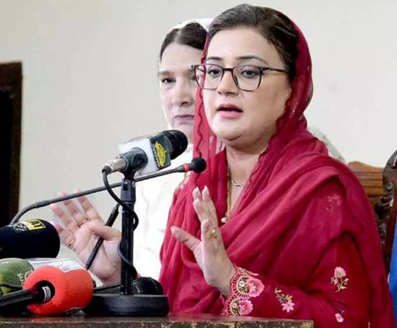 پنجاب حکومت پر تنقید، وزیر اطلاعات عظمیٰ بخاری کی جانب سے نقادوں کو سخت جواب