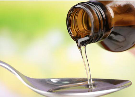 بھارت میں کھانسی کے سیرپ سے 14 بچوں کی موت، متعدد ریاستوں میں پابندیاں نافذ