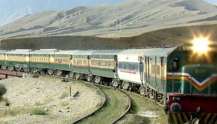 جعفر ایکسپریس حادثے کے بعد بھارتی گندی میڈیا کا پاکستان کے خلاف پروپیگنڈا شروع