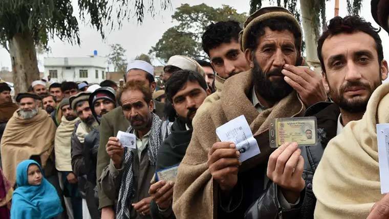 وفاقی وزارتِ داخلہ کا پی او آر کارڈ رکھنے والے افغان باشندوں کے مستقبل پر اہم اجلاس