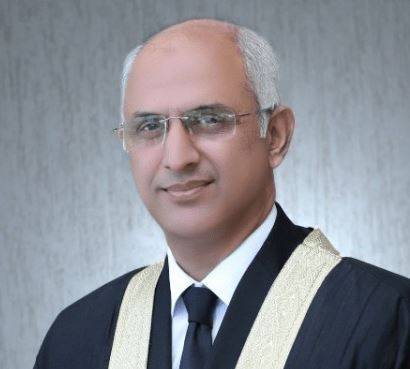سنیارٹی کی خلاف ورزی سے ادارے تباہ ہو رہے ہیں، کسی کو رشتہ دار، کسی کو پسندیدہ بندہ اوپر لانا ہے: جسٹس محسن کیانی