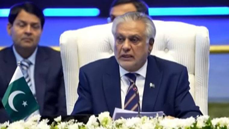  پاکستان جنوبی ایشیا اور وسطی ایشیا کے درمیان ایک اہم رابطہ نقطہ ہے۔ اسحاق ڈار