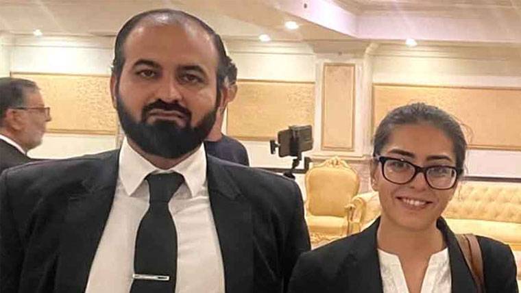 متنازعہ ٹویٹ کیس میں ایمان مزاری اور ہادی علی چٹھہ کے خلاف فرد جرم عائد