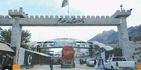 طورخم سرحد افغان پناہ گزینوں کی بے دخلی کے لیے کھول دی گئی، تجارت بند