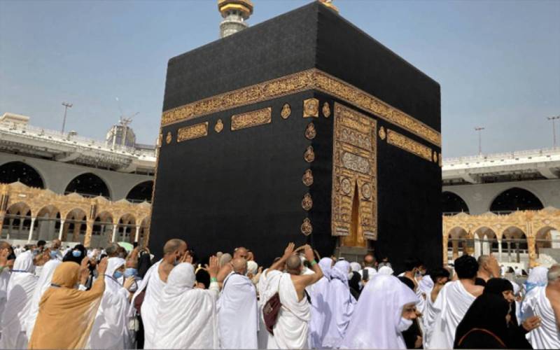 سعودی عرب: عمرہ ویزے کی مدت تین ماہ سے کم کر کے ایک ماہ کر دی گئی