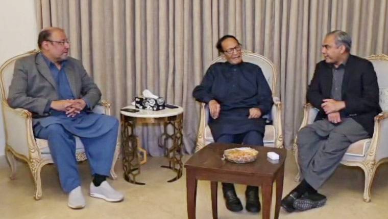 محسن نقوی کی چودھری شجاعت حسین سے ملاقات ، تعزیت اور سکیورٹی پر بات چیت