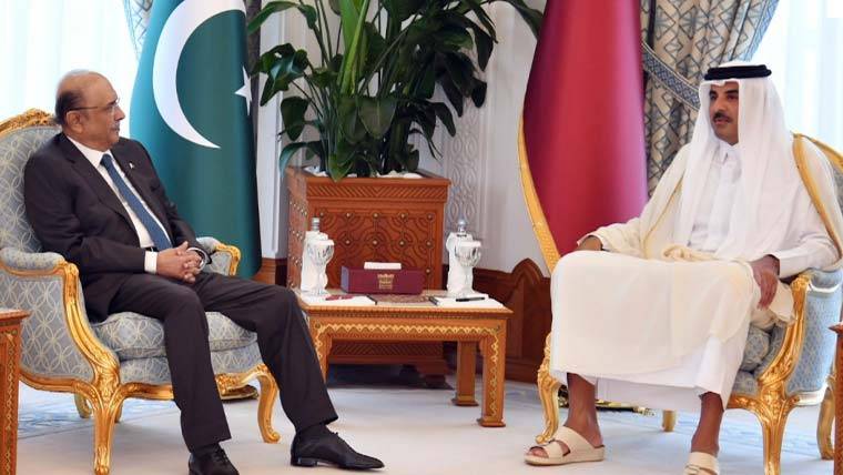 صدرِ مملکت آصف زرداری کی امیرِ قطر شیخ تمیم بن حمد الثانی سے ملاقات، دونوں رہنماؤں کا تاریخی ، برادرانہ تعلقات کو مزید مضبوط بنانے کاعزم