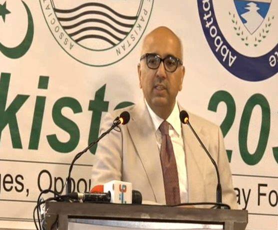  ہمیں ڈاکٹرز، انجینئر بننے سے پہلے ایک اچھا انسان بننا ہوگا، پروفیسر ڈاکٹر چودھری عبدالرحمان 