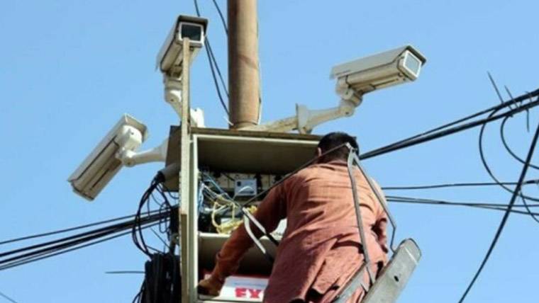 کراچی چورنگی کے قریب سیف سٹی پروجیکٹ سے جڑا ڈسٹری بیوشن باکس چوری ہوگیا 