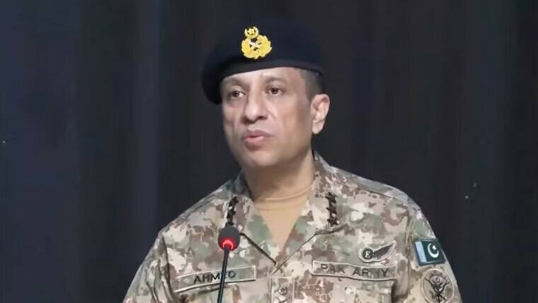 ڈی جی آئی ایس پی آر کا قائداعظم یونیورسٹی کا دورہ، طلبہ سے اہم گفتگو