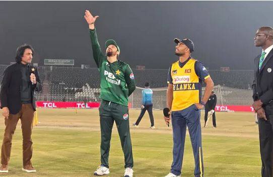 پاکستان نے سری لنکا کے خلاف ٹاس جیت کر میچ کی حکمت عملی طے کر دی