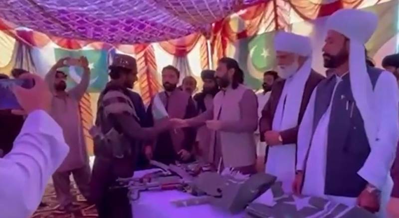 امن کی جانب اہم قدم ، فتنہ الہندوستان بی آر اے کے کمانڈر نور علی چاکرانی سمیت متعدد دہشت گرد سرنڈر