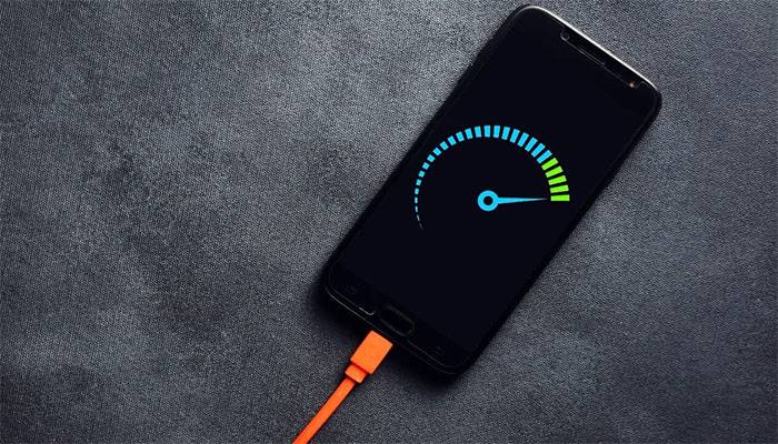 کیا فاسٹ چارجنگ فون کی بیٹری کو نقصان پہنچاتی ہے؟