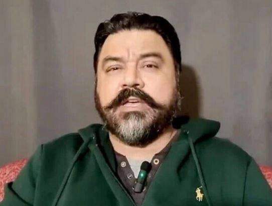 عادل راجہ نے بریگیڈیئر ریٹائرڈ راشد نصیر سے معافی مانگ لی
