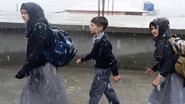 خیبرپختونخوا سمیت مختلف صوبوں میں موسم سرما کی تعطیلات کا اعلان 