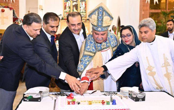 فیلڈ مارشل عاصم منیر کا کرائسٹ چرچ راولپنڈی کا دورہ، کرسمس کی مبارکباد
