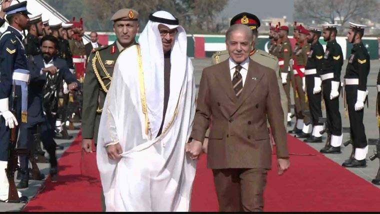 متحدہ عرب امارات کے صدر شیخ محمد بن زاید پاکستان کے اپنے پہلے دورے پر اسلام آباد پہنچ گئے