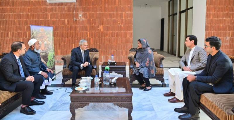 اسحاق ڈار کی بنگلہ دیشی ہائی کمیشن آمد، خالدہ ضیا کے انتقال پر اظہار تعزیت