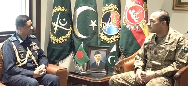 بنگلہ دیش ایئر چیف کی جی ایچ کیو آمد، دفاعی تعاون اور علاقائی سکیورٹی پر تبادلہ خیال